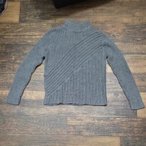 Elegant Gray Women's Ribbed Turtleneck Sweater